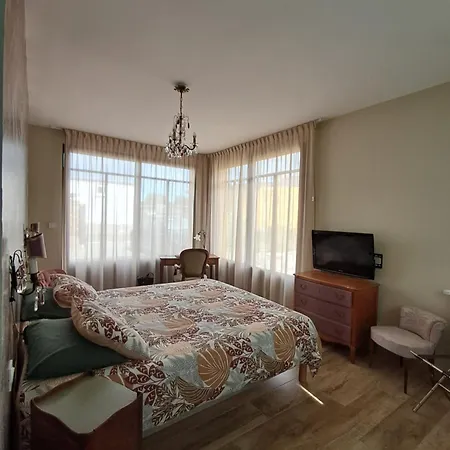 Le Grand Jardin Bed & Breakfast 3*