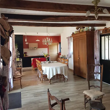 Le Grand Jardin Bed & Breakfast 3*