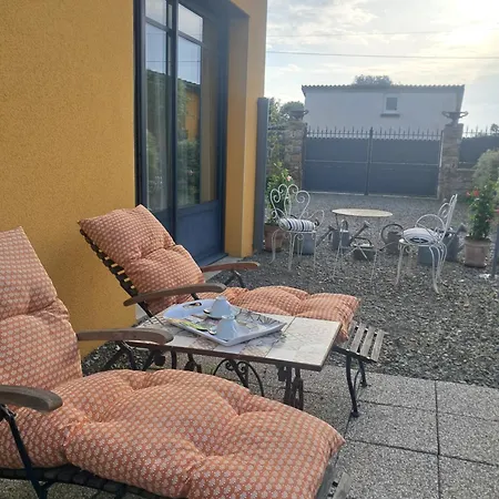 Le Grand Jardin Bed & Breakfast 3*